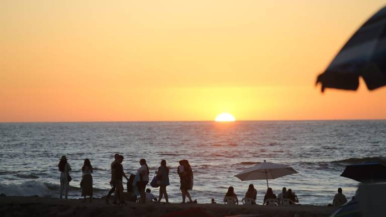 Atardecer en el puerto de Mazatlán.( Foto: Noroeste / Carlos Zataráin )