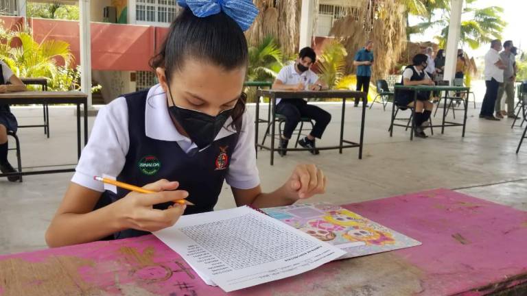 Este lunes abrieron los Centros Comunitarios de Aprendizaje en Sinaloa.( Foto: Noroeste / Alejandro Escobar )