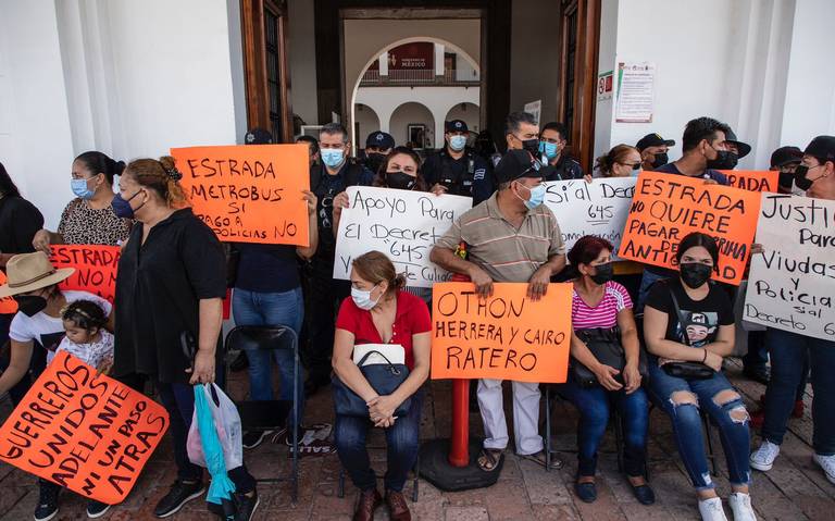 protestan-vuidas-de-policias-y-policias-jubilados