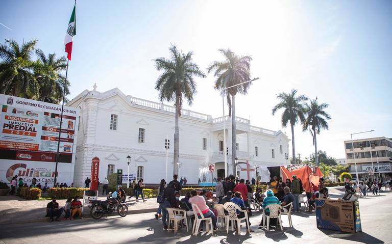 pepnadores-plantados-en-ayuntamiento