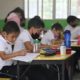 niños en la escuela