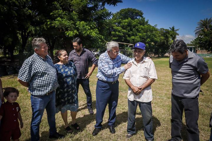 Rocha compromete obras para la sindicatura de El Salado