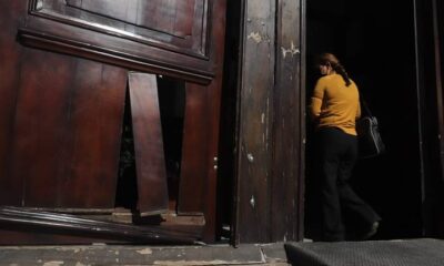 Roban 11 mil pesos y rompen puerta principal de la Catedral de Culiacán